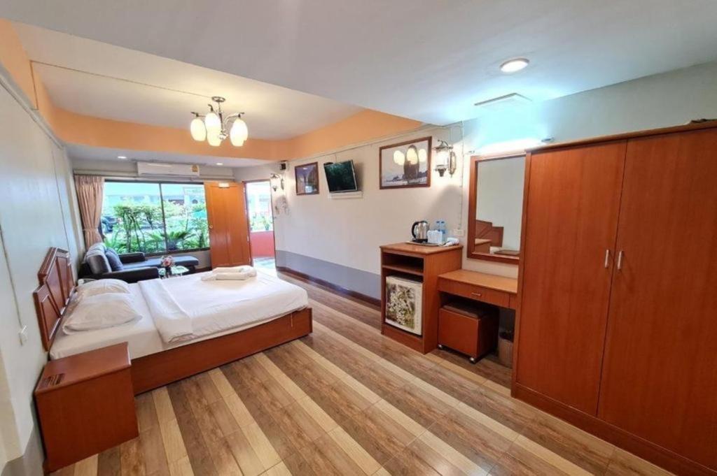 Phu Nga Hotel Natai Beach Extérieur photo